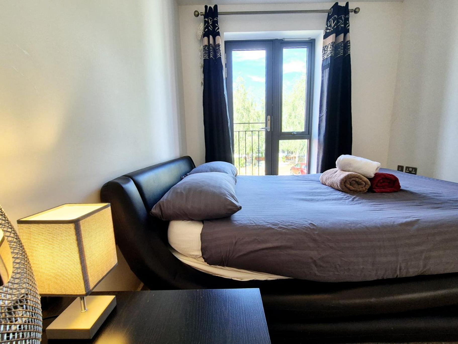 Explore London: 2 Bedroom House In Wood Green Екстер'єр фото