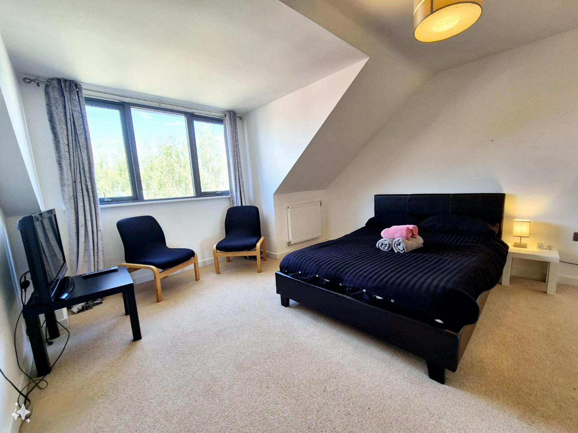 Explore London: 2 Bedroom House In Wood Green Екстер'єр фото